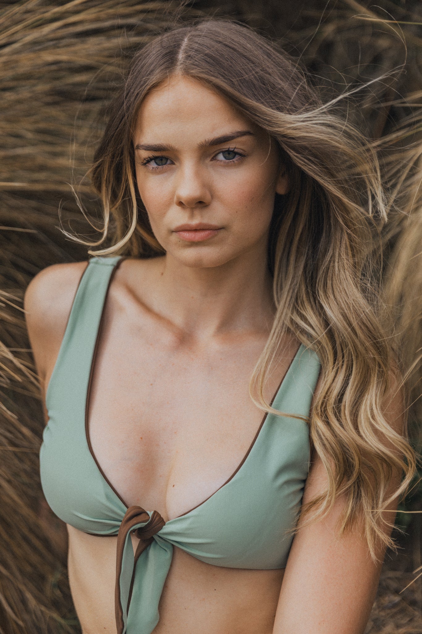  Wave Rush Sport Reversible Tie-Front Top - Chocolate/Sage Green Gloopee